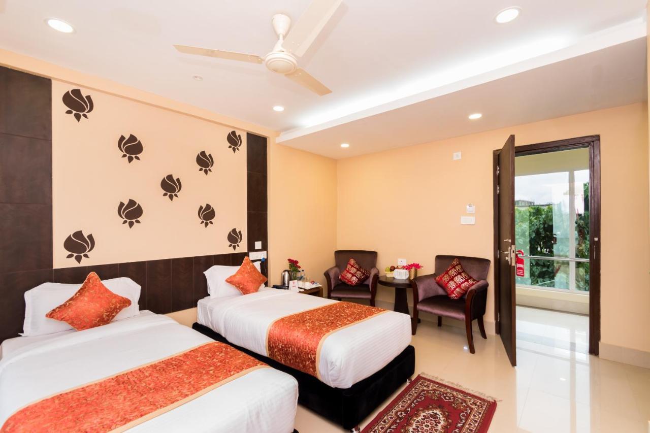Central Courtyard Boutique Hotel Силигури Екстериор снимка