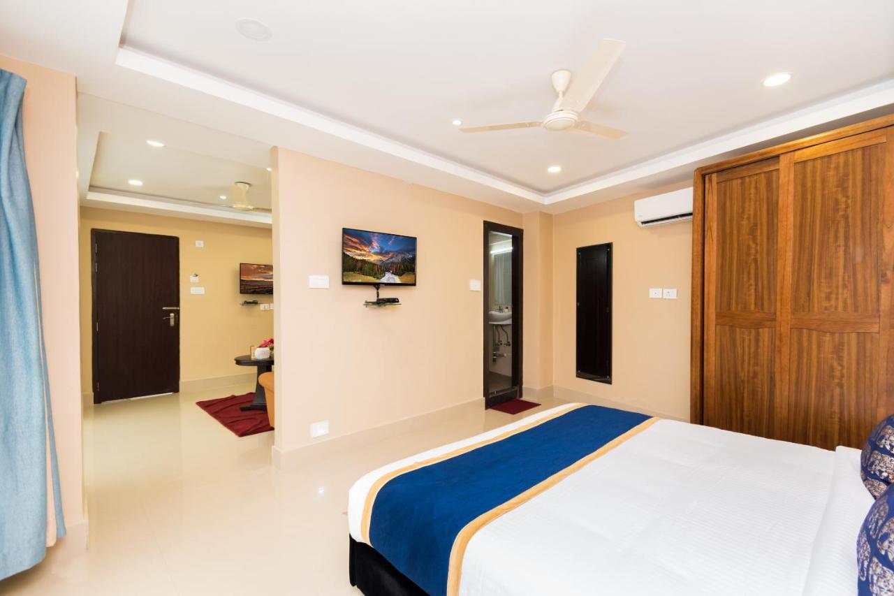 Central Courtyard Boutique Hotel Силигури Екстериор снимка