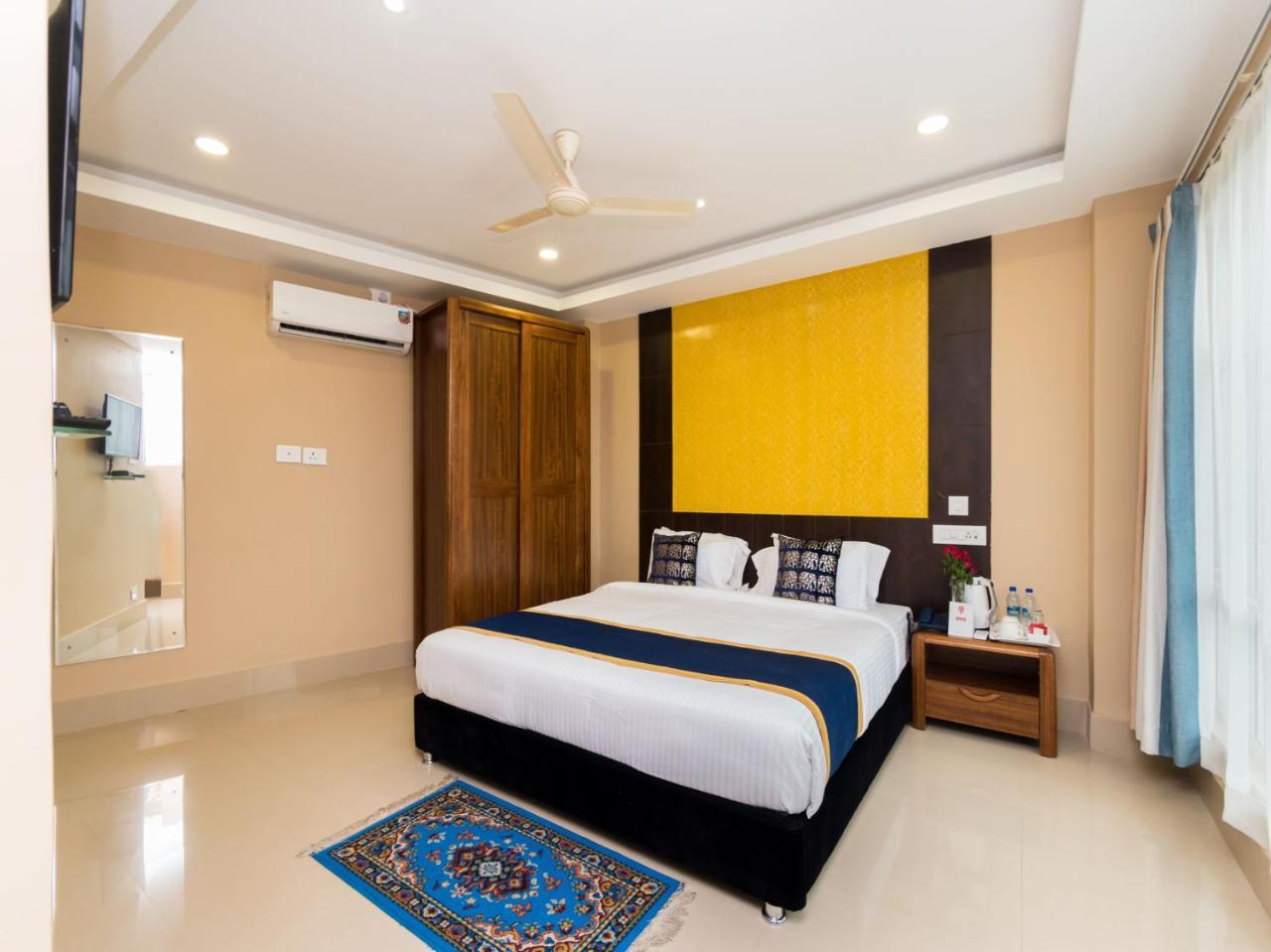 Central Courtyard Boutique Hotel Силигури Екстериор снимка